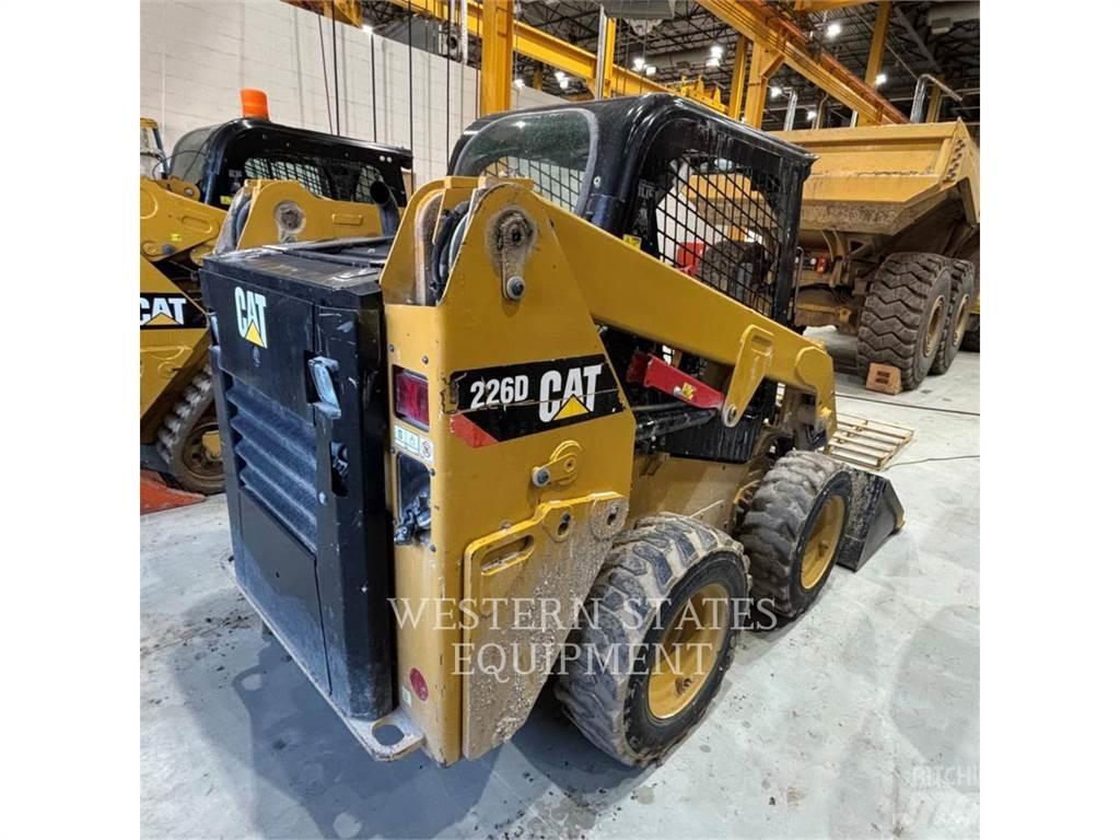 CAT 226D Skid steer mini utovarivači