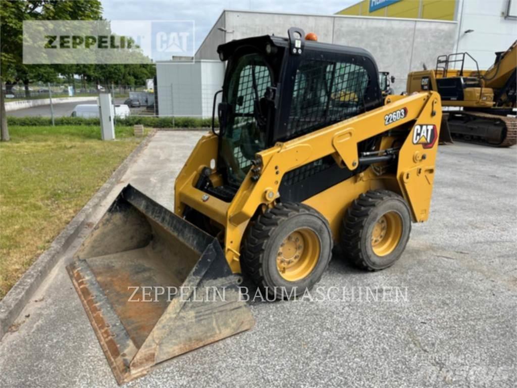 CAT 226D Skid steer mini utovarivači