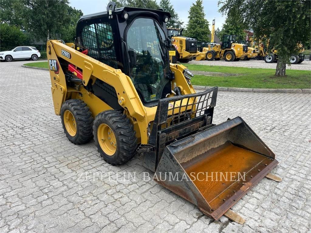 CAT 226D Skid steer mini utovarivači