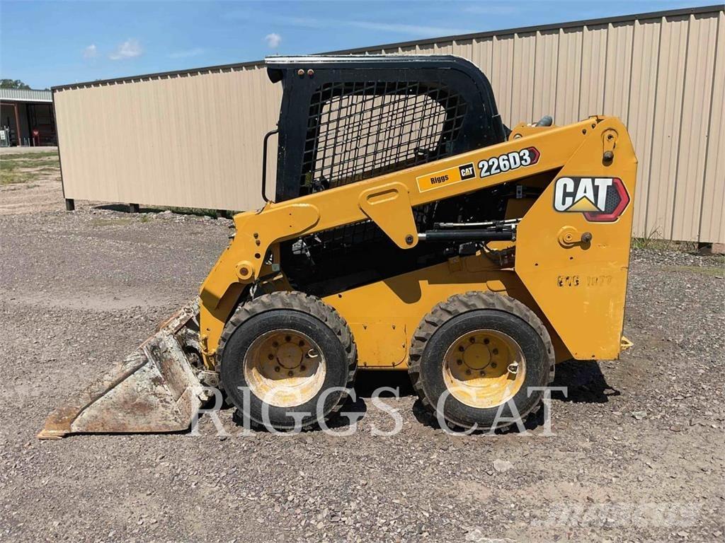 CAT 226D Skid steer mini utovarivači