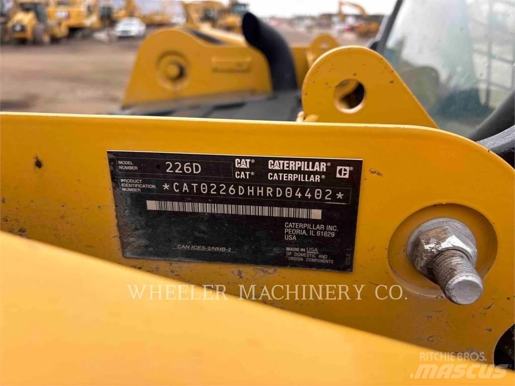 CAT 226D C1-H2 Skid steer mini utovarivači