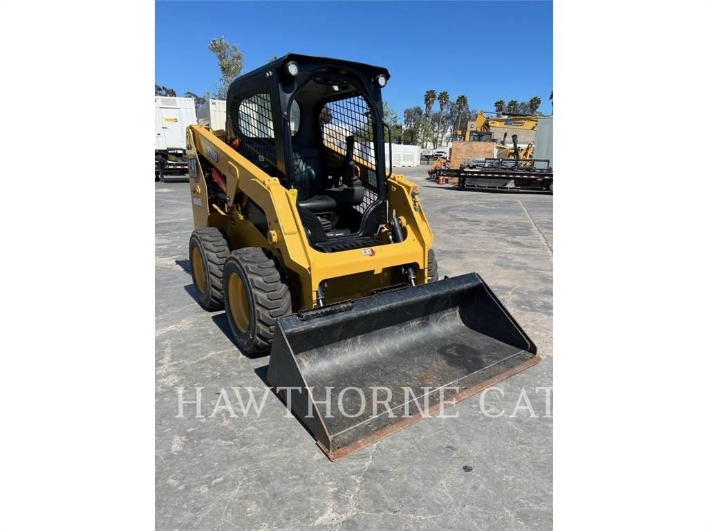 CAT 226D3 Skid steer mini utovarivači