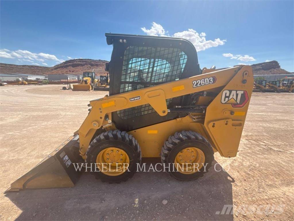 CAT 226D3 C3H2 Skid steer mini utovarivači