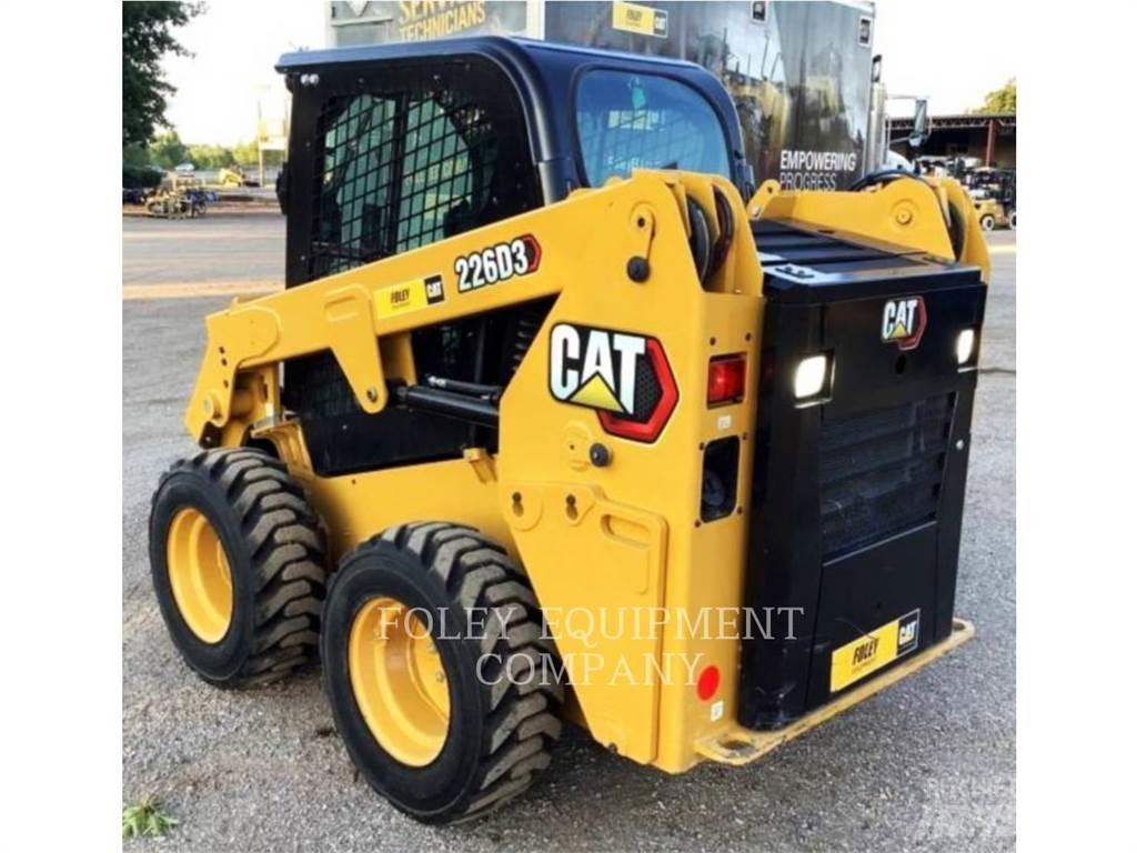 CAT 226D3STD1C Skid steer mini utovarivači