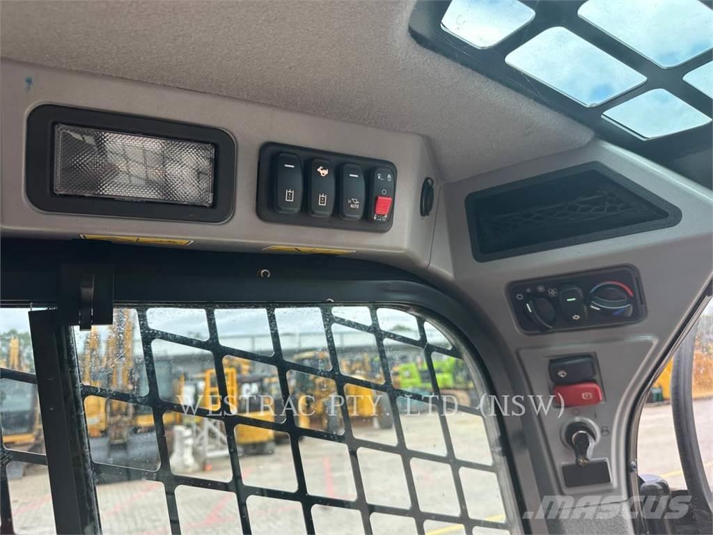 CAT 232D3 Skid steer mini utovarivači