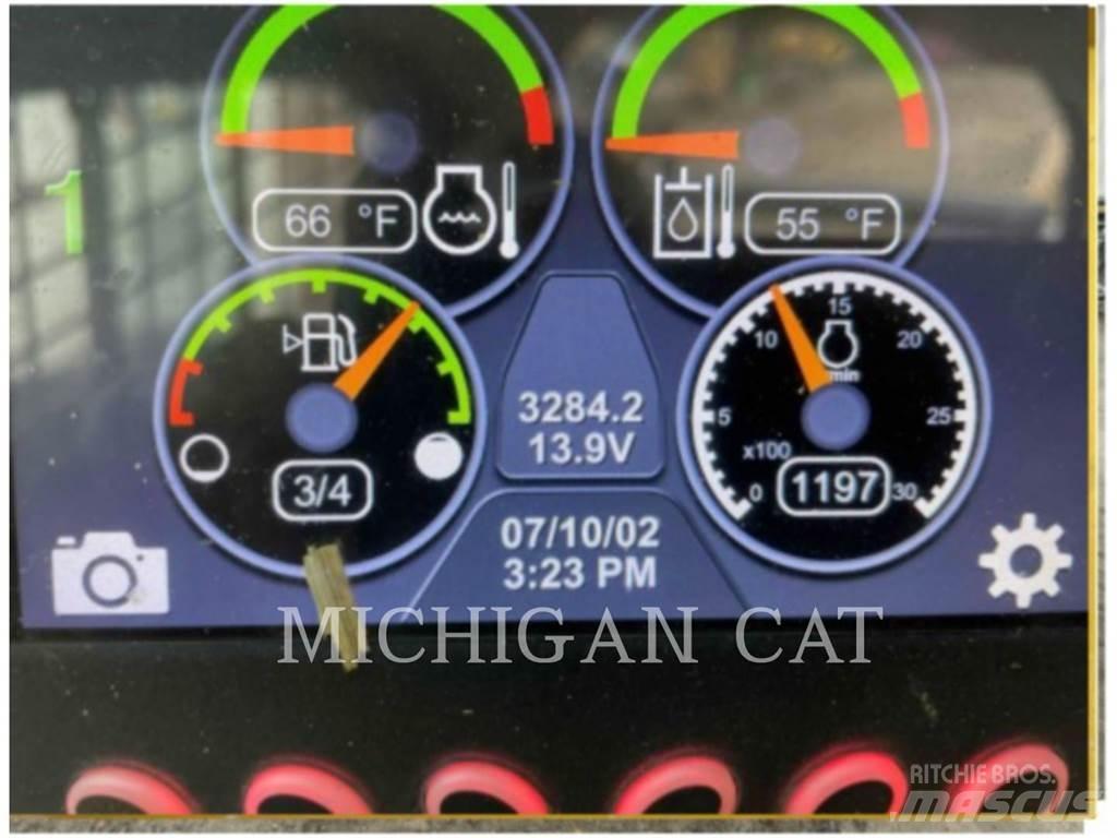 CAT 232D3 A2Q Skid steer mini utovarivači