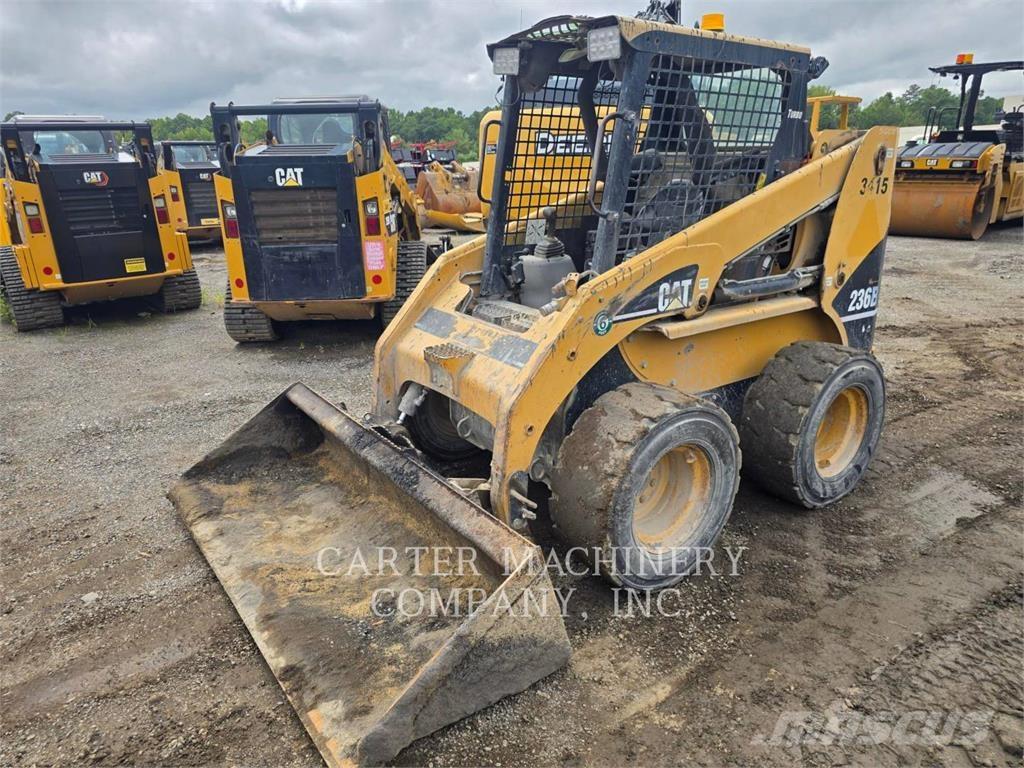 CAT 236 B Skid steer mini utovarivači