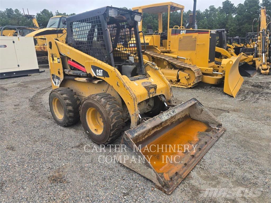 CAT 236 B SERIES 3 Skid steer mini utovarivači