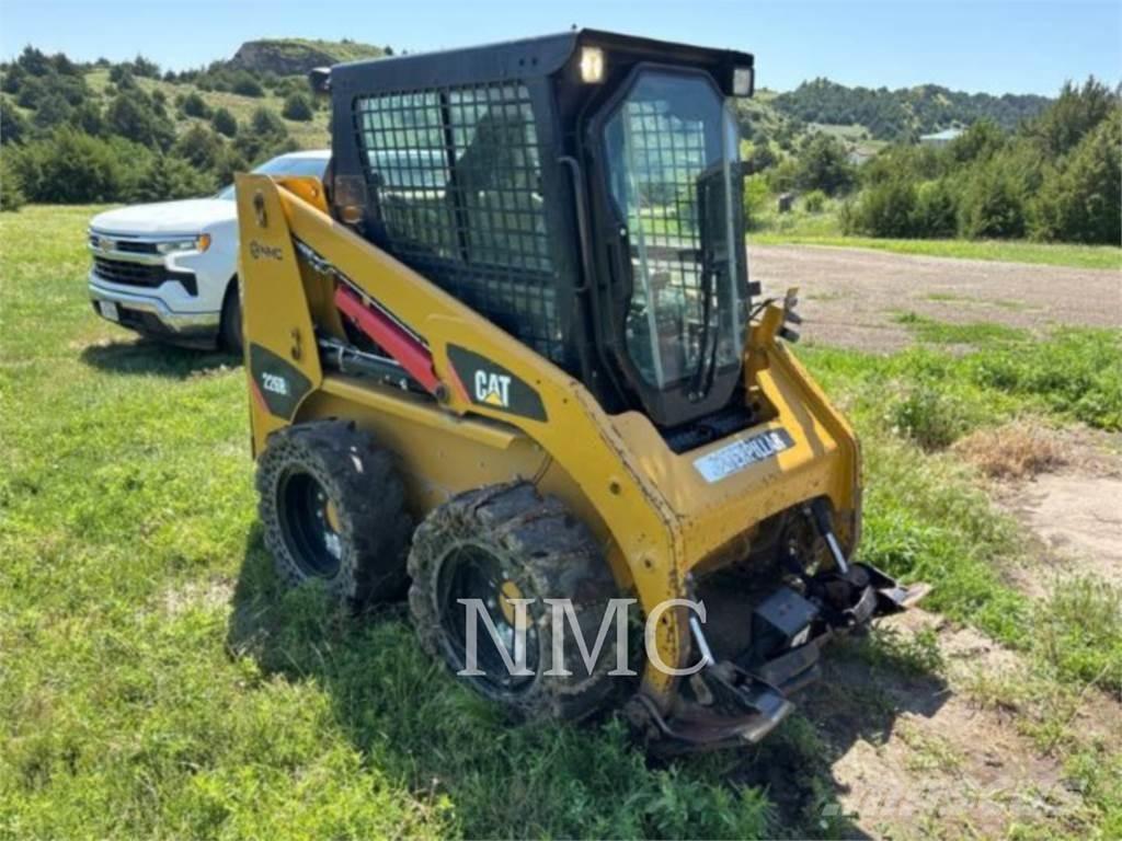 CAT 236B3 Skid steer mini utovarivači