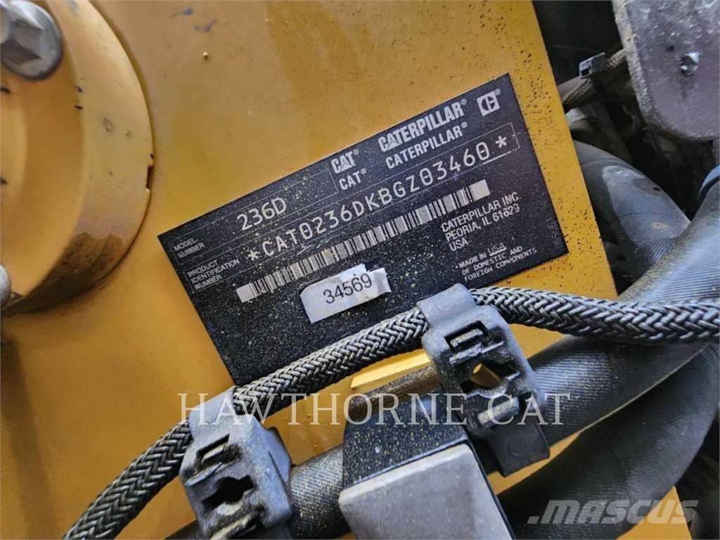 CAT 236D Skid steer mini utovarivači