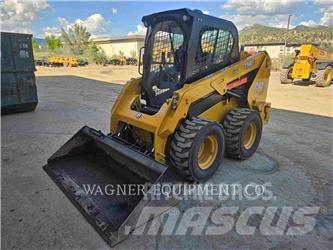 CAT 236D3 Skid steer mini utovarivači