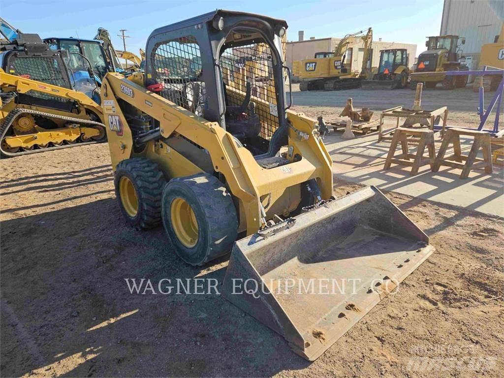 CAT 236D3 Skid steer mini utovarivači