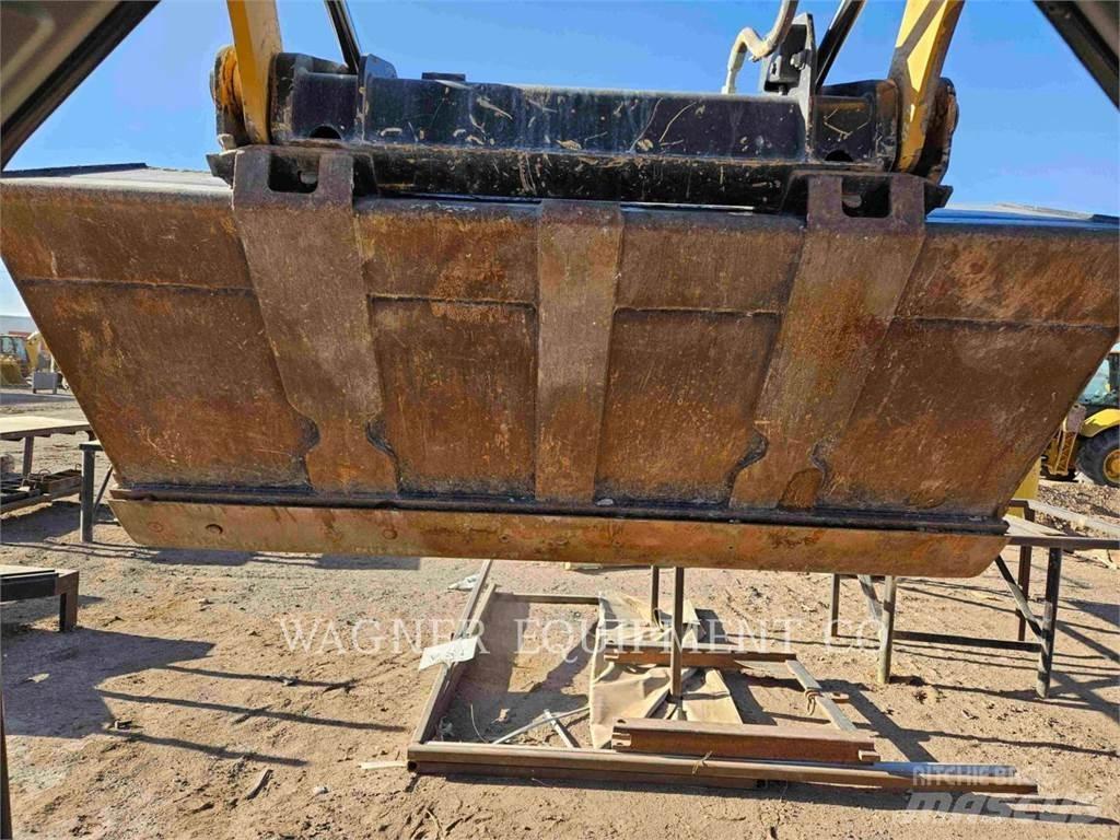 CAT 236D3 Skid steer mini utovarivači