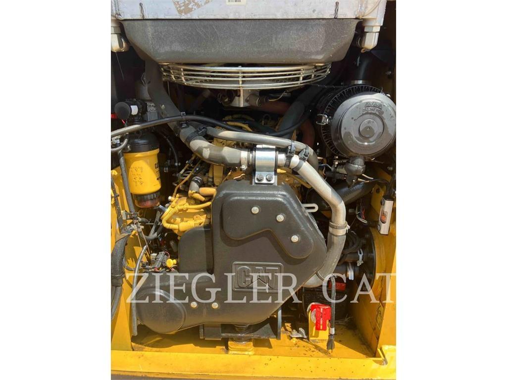 CAT 239D3 Utovarivači gusjeničari