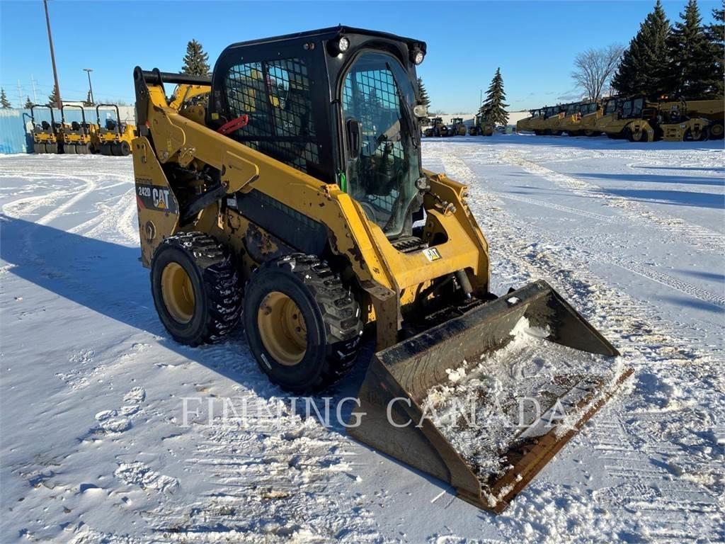 CAT 242D Skid steer mini utovarivači