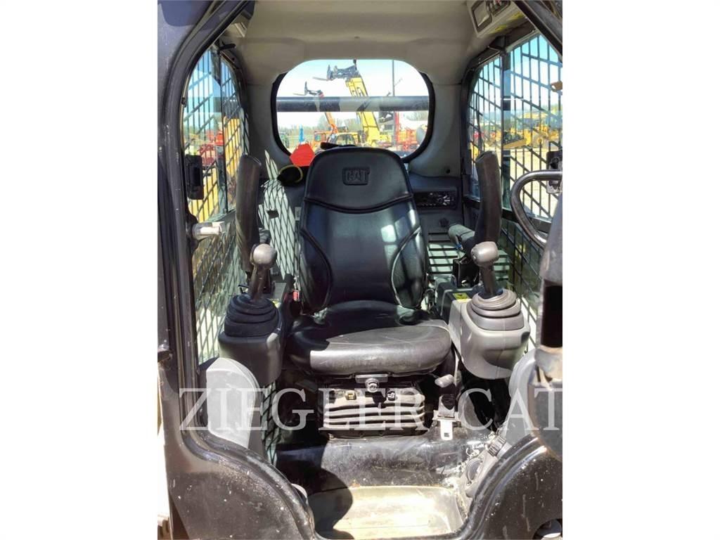 CAT 242D Skid steer mini utovarivači