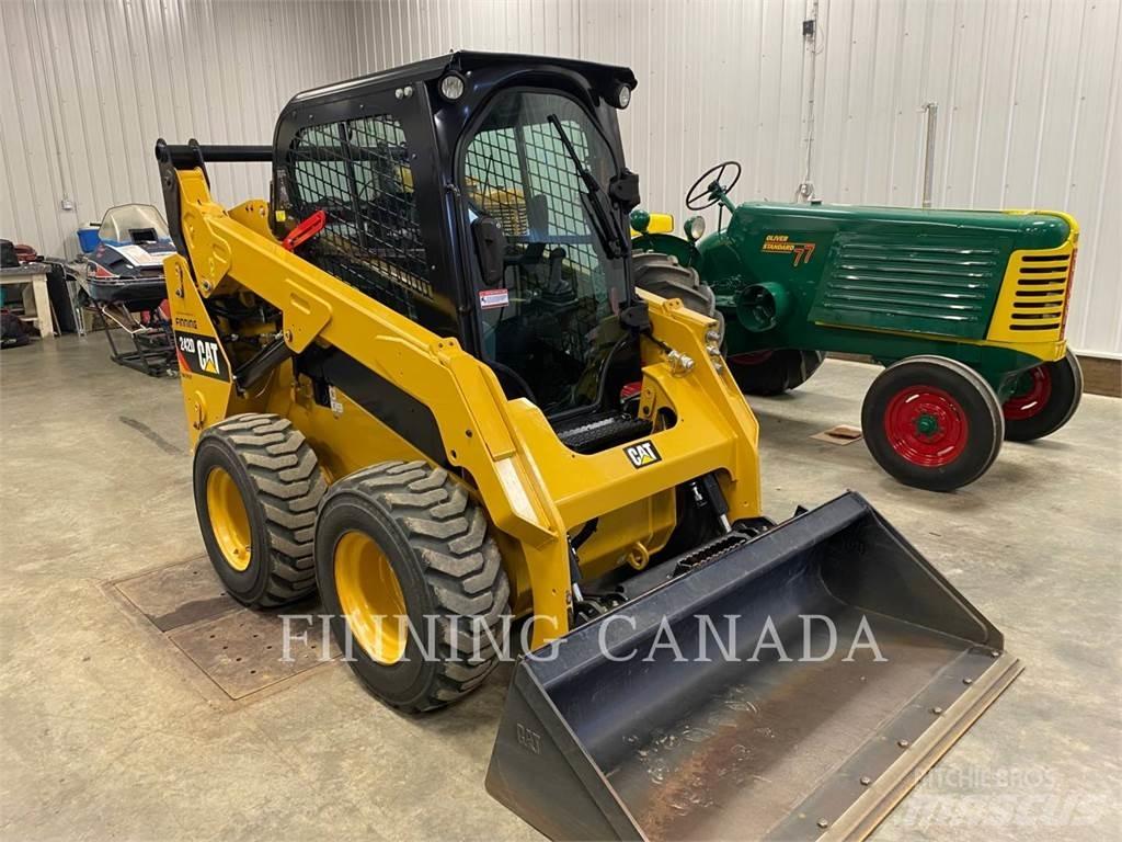 CAT 242D Skid steer mini utovarivači
