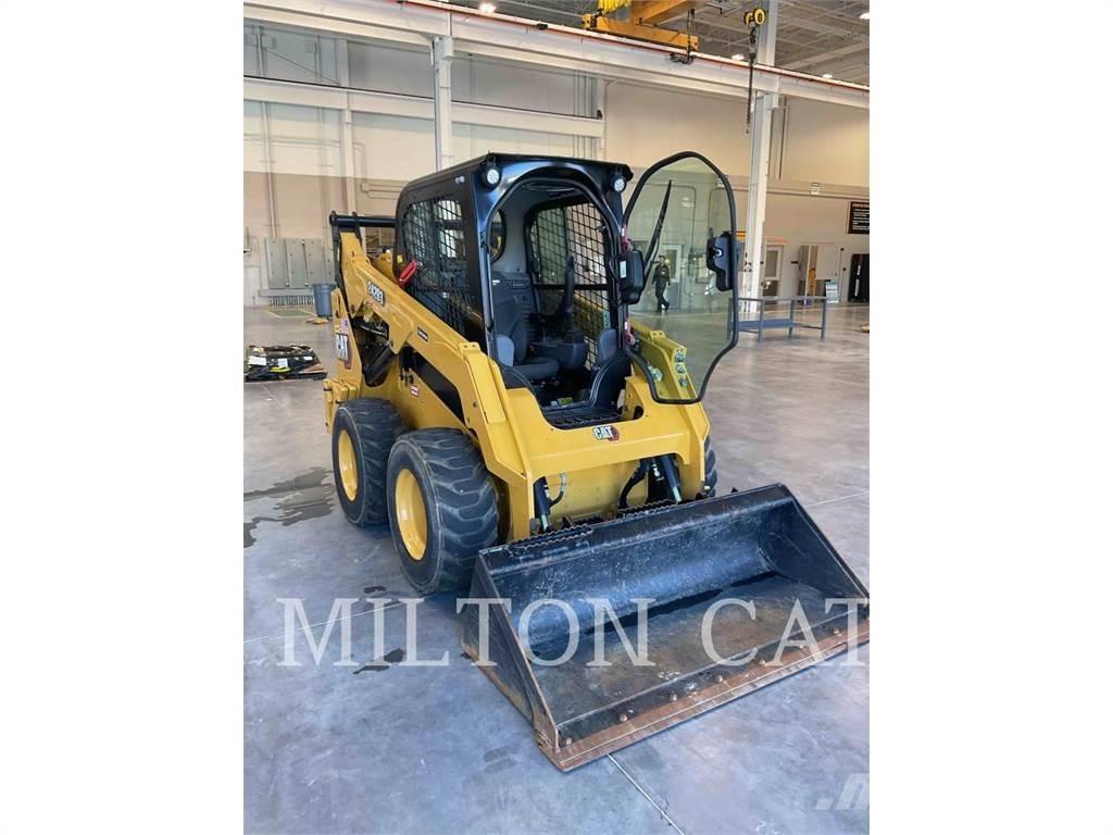 CAT 242D 3 Skid steer mini utovarivači