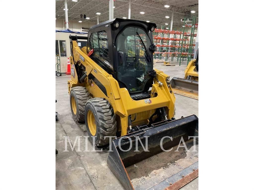 CAT 242D3 Skid steer mini utovarivači