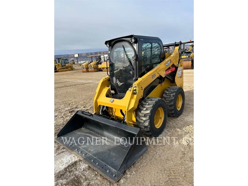 CAT 242D3 Skid steer mini utovarivači