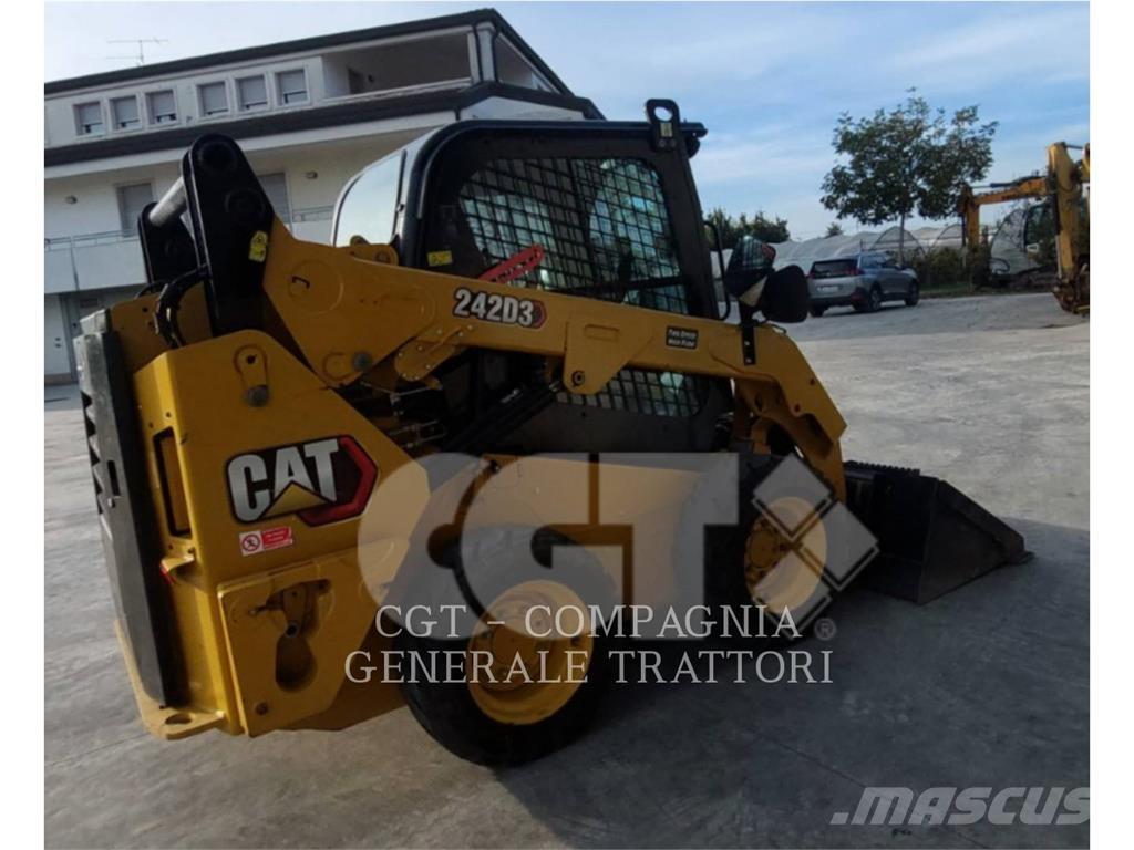 CAT 242D3 Skid steer mini utovarivači
