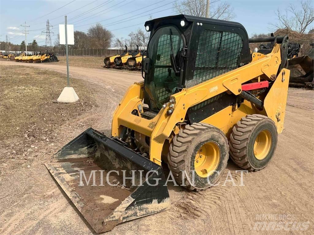 CAT 242D3 A2Q Skid steer mini utovarivači