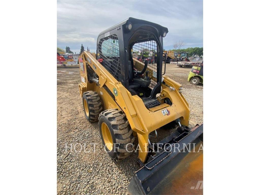 CAT 246 HF Skid steer mini utovarivači