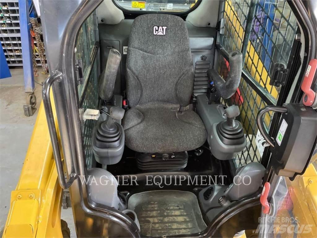CAT 246D Skid steer mini utovarivači