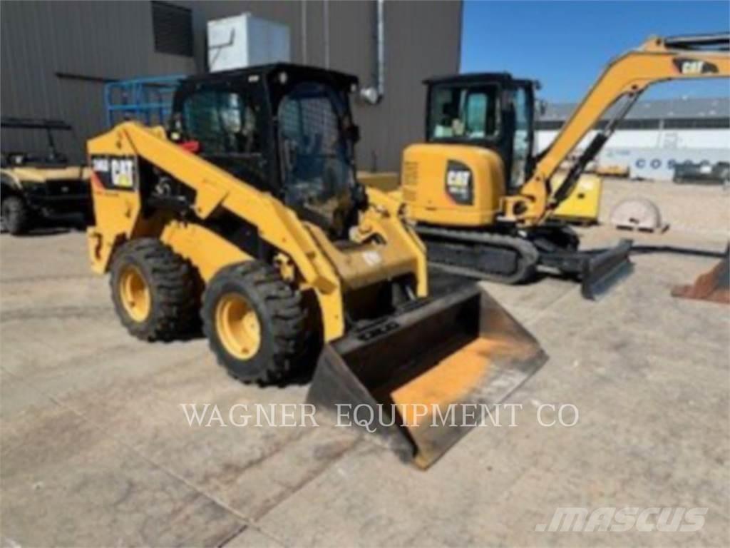CAT 246D Skid steer mini utovarivači