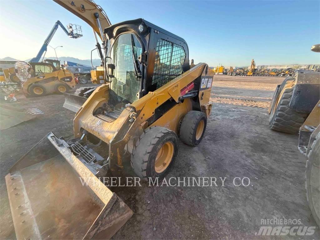 CAT 246D2 C3H4 Skid steer mini utovarivači