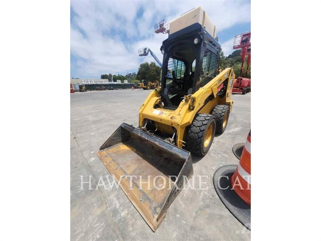CAT 246D3H2O Skid steer mini utovarivači
