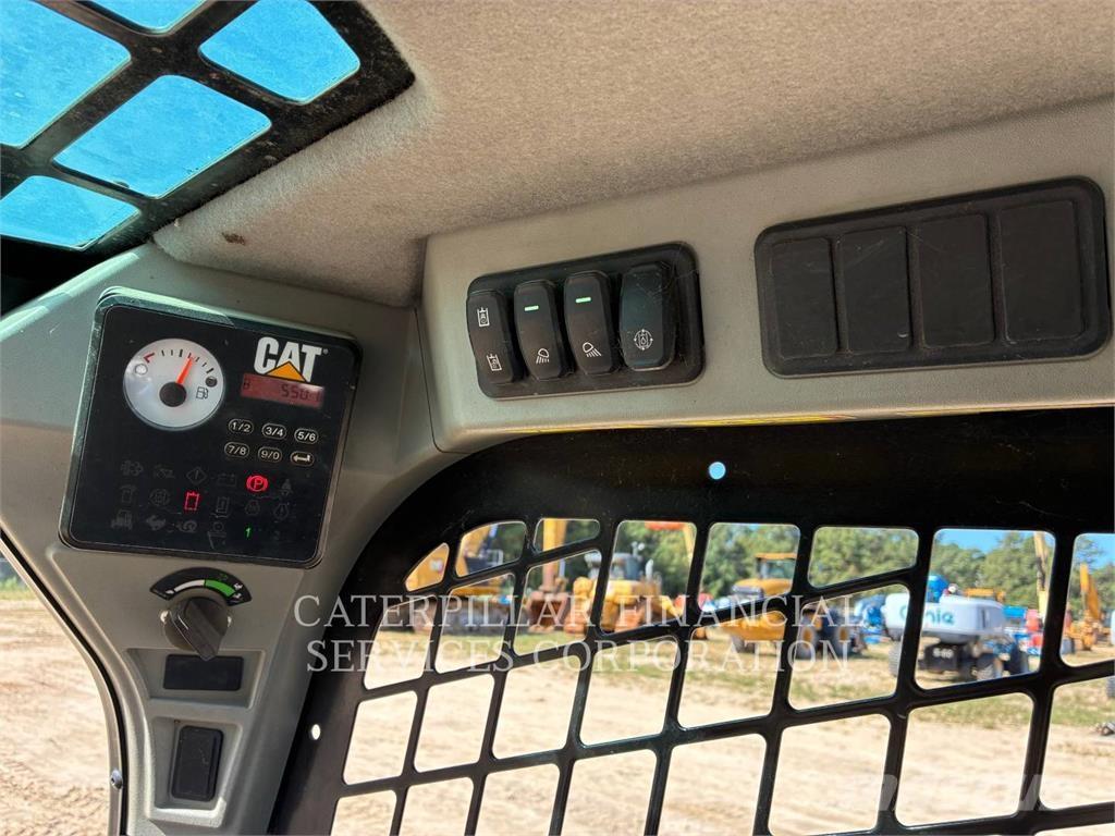 CAT 249D3 Utovarivači gusjeničari