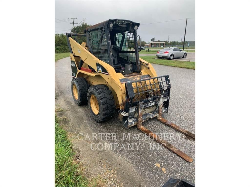 CAT 252 Skid steer mini utovarivači