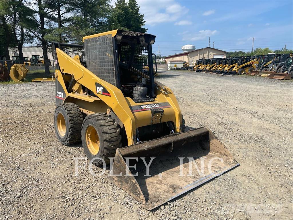 CAT 252B Skid steer mini utovarivači