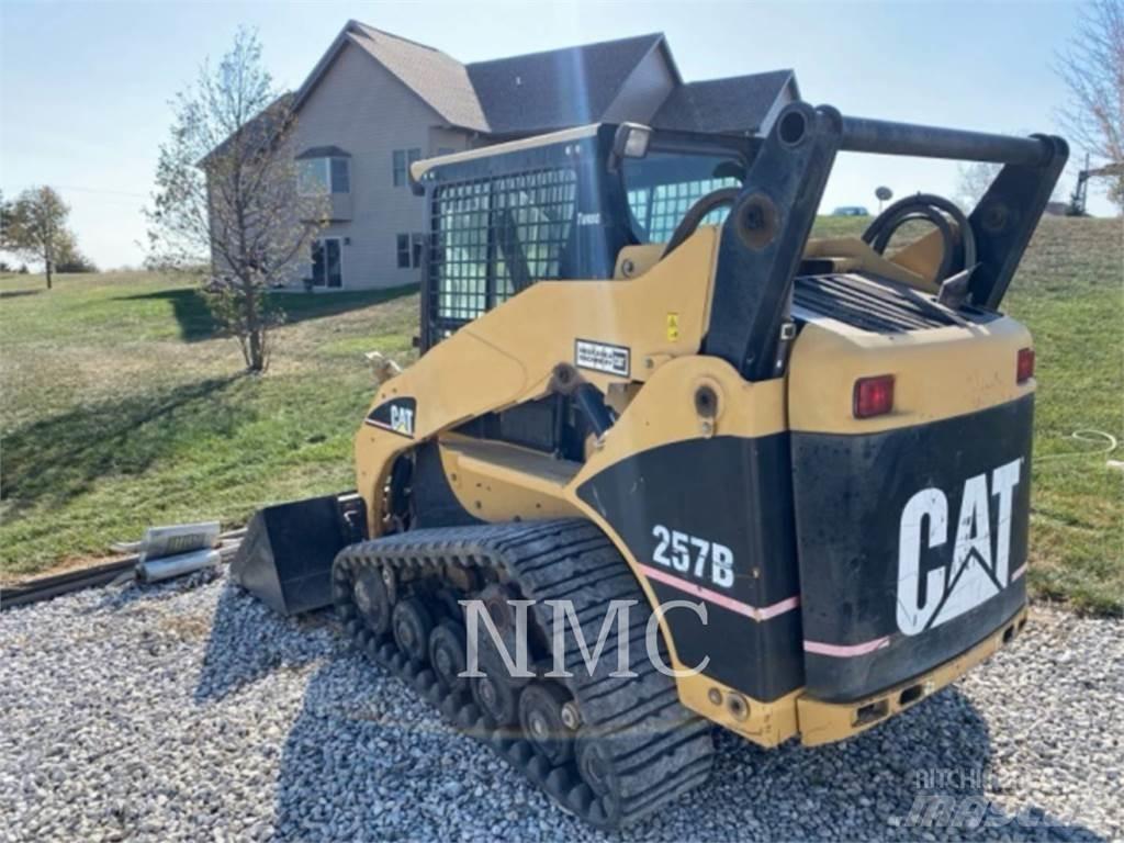 CAT 257B Skid steer mini utovarivači