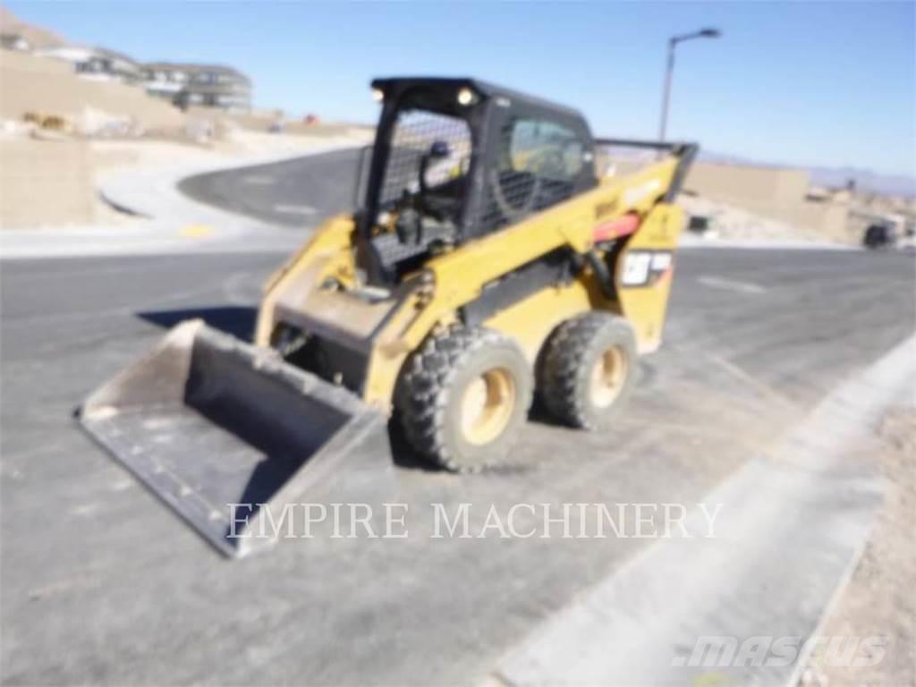 CAT 262D Skid steer mini utovarivači