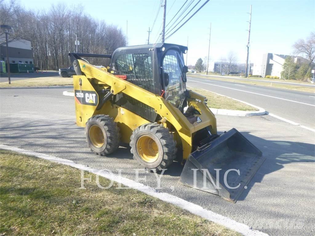 CAT 262D Skid steer mini utovarivači