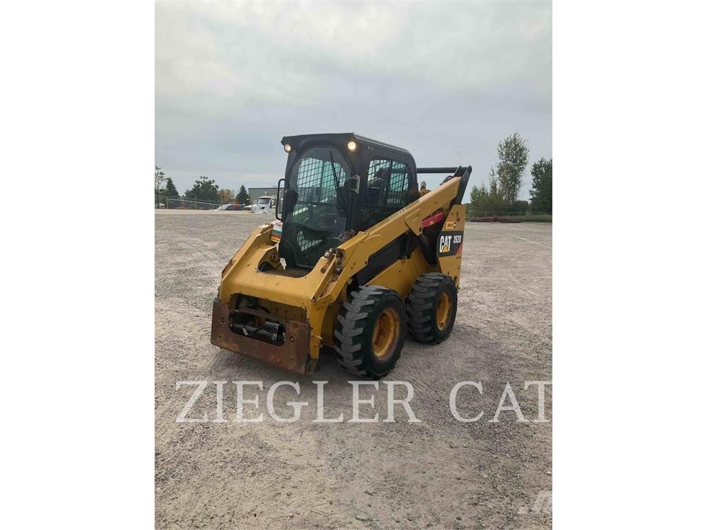 CAT 262D Skid steer mini utovarivači