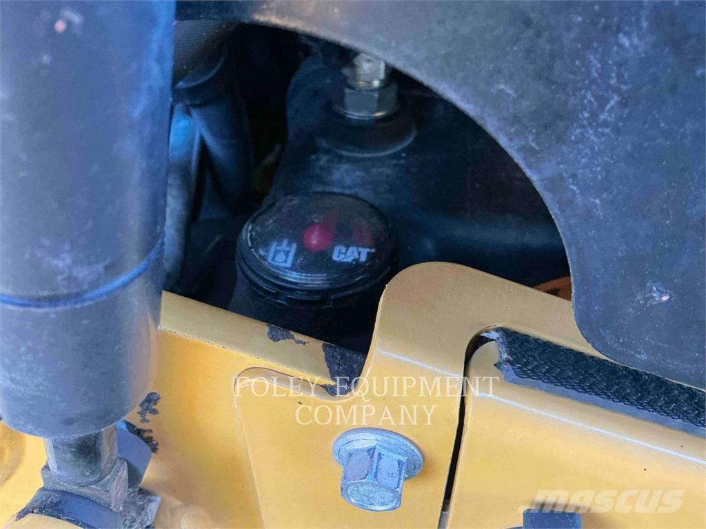 CAT 262D Skid steer mini utovarivači