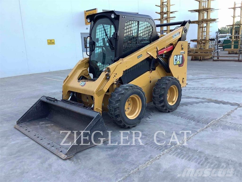 CAT 262D3 Skid steer mini utovarivači
