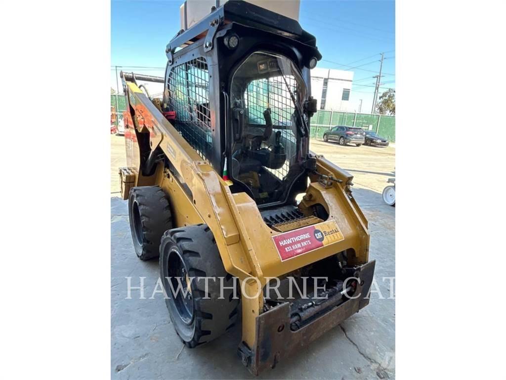 CAT 262D3 H2O Skid steer mini utovarivači