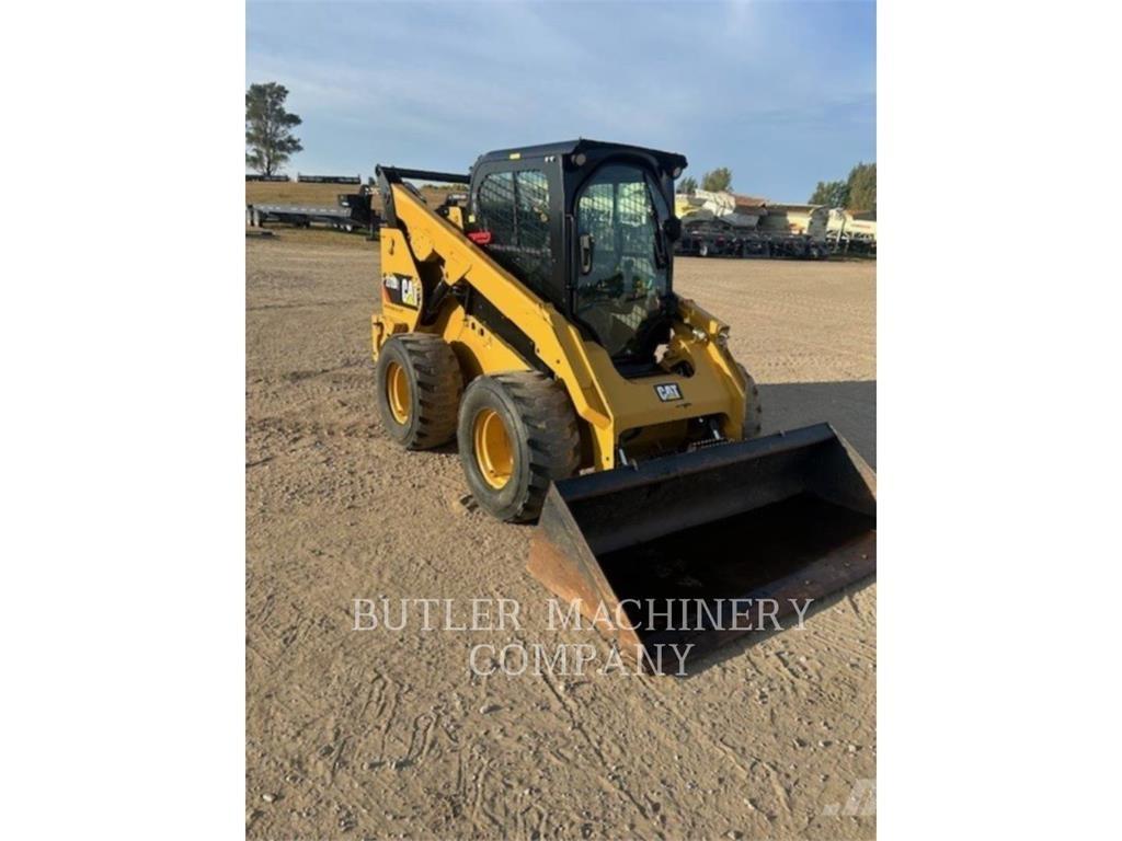CAT 272D Skid steer mini utovarivači