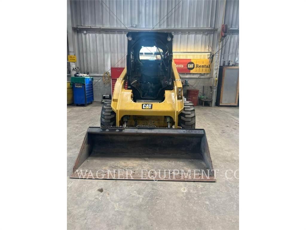CAT 272D2 Skid steer mini utovarivači