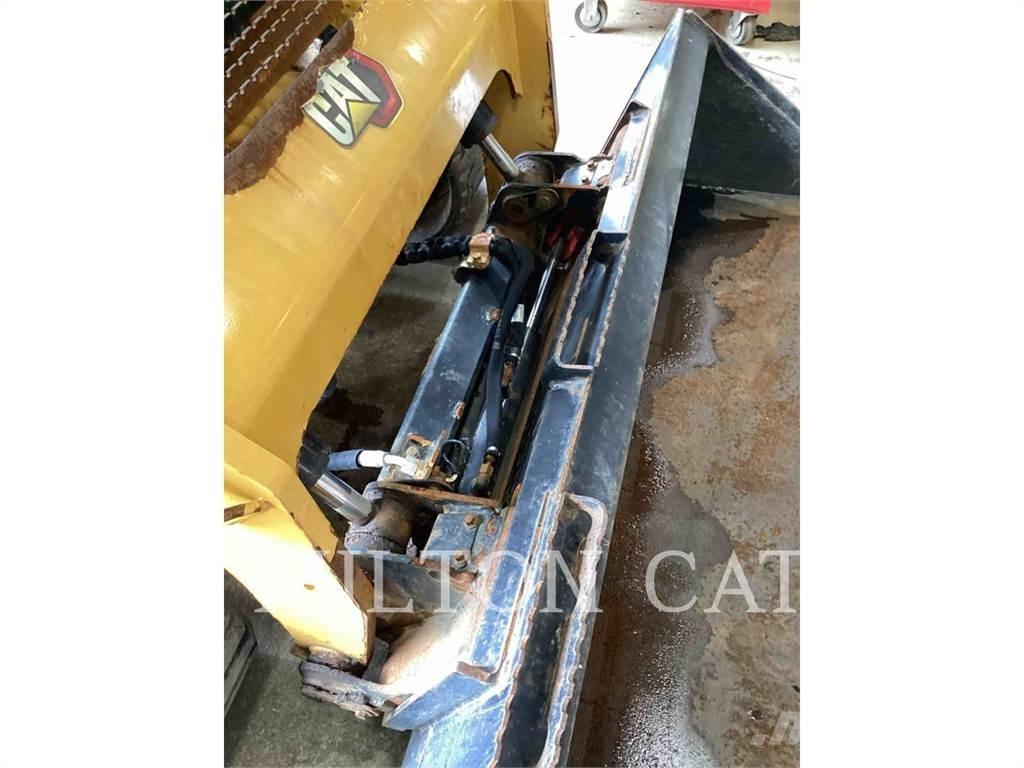 CAT 299D3 Skid steer mini utovarivači