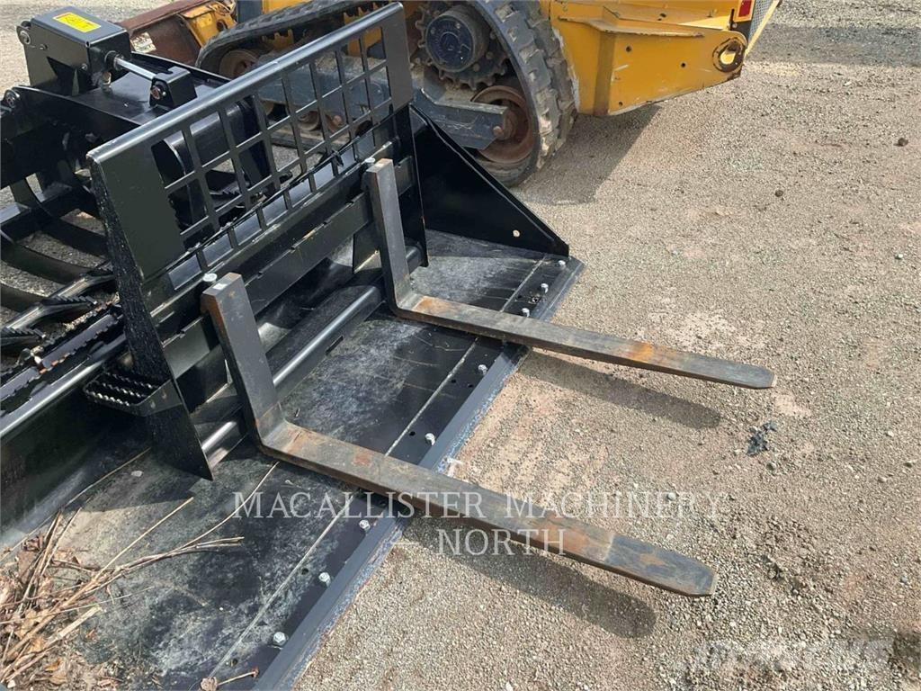 CAT 299D3XE D2AQBRW Skid steer mini utovarivači