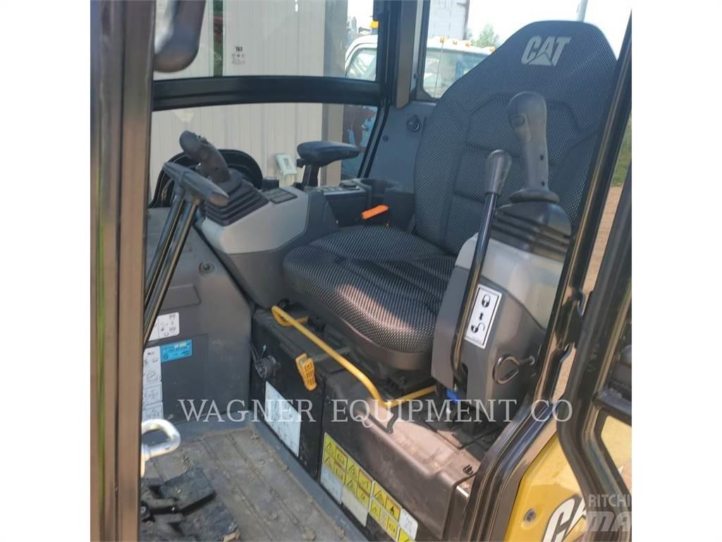 CAT 301.8 Bageri gusjeničari