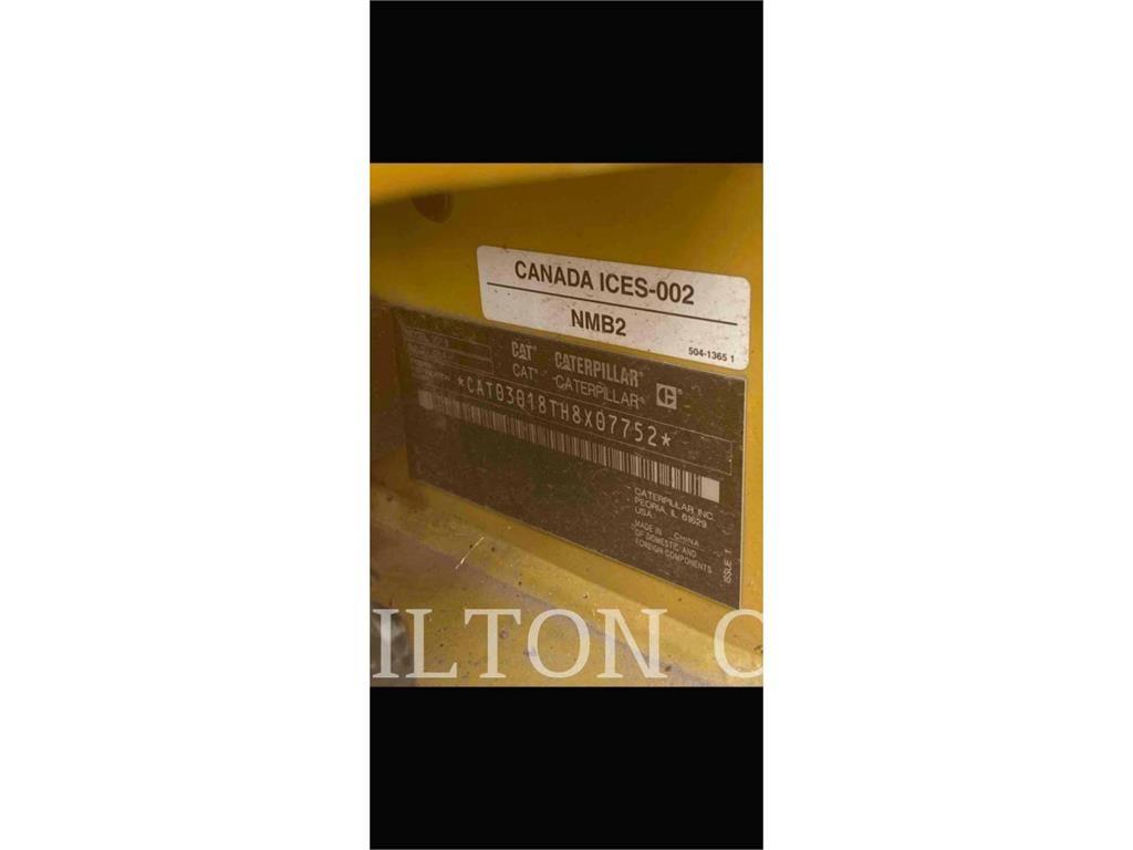 CAT 301.8 Bageri gusjeničari