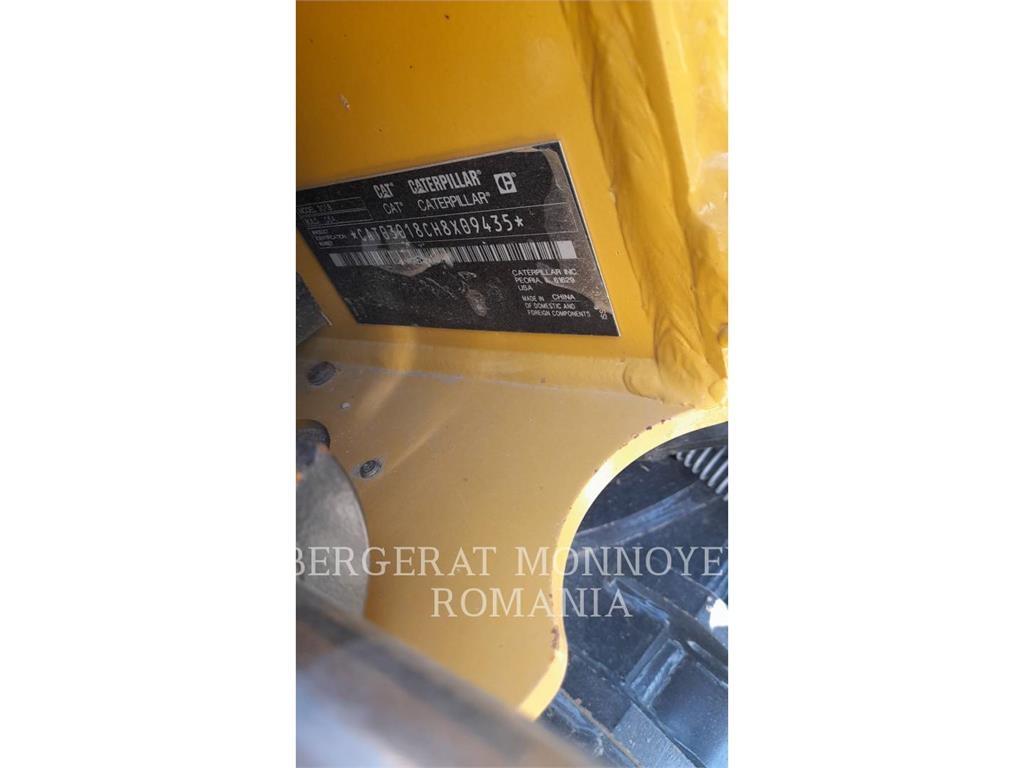 CAT 301.8-05 Bageri gusjeničari