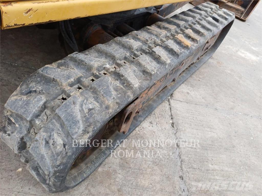 CAT 301.8-05 Bageri gusjeničari