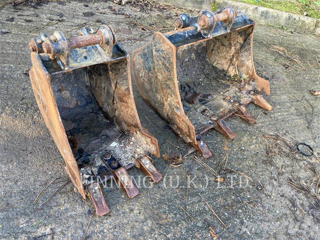 CAT 301.8-05A Bageri gusjeničari
